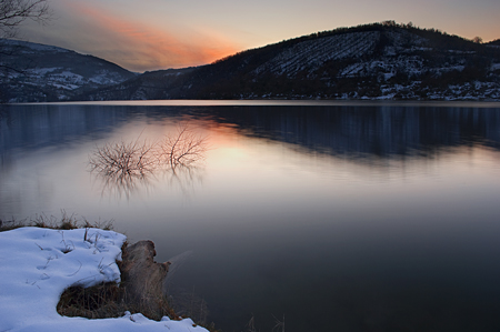 lake of Fiastra-riflessione di serenit